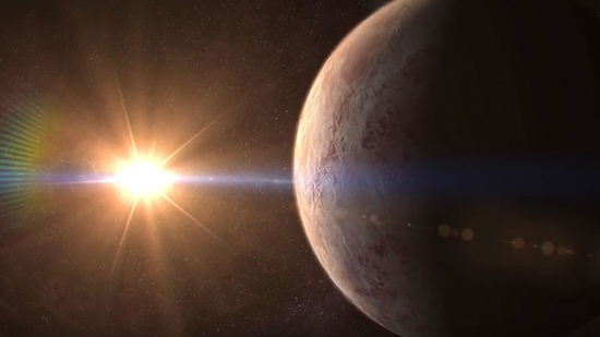 الفلكيون يعثرون على كوكب عملاق يبعد مسافة هائلة عن نجمه
