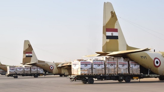  مصر تسلم مساعدات طبية وإنسانية إلى جمهورية غينيا الاستوائية
