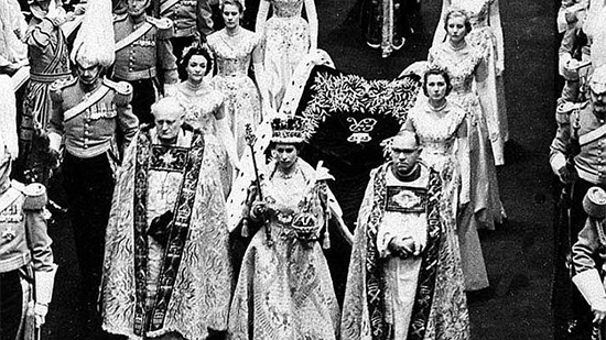 في مثل هذا اليوم.. تتويج الملكة إليزابيث الثانية ملكة على العرش البريطاني