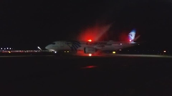 مصر للطيران تسير أول رحلة جوية إلي مطار الغردقة الدولي قادمة من براغ