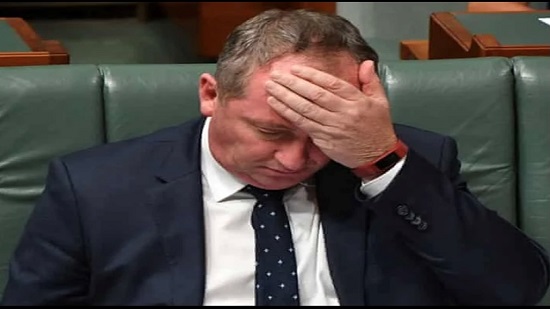  ٢٠٠ دولار غرامة لنائب رئيس الوزراء الاسترالي بسبب عدم ارتداء الكمامة ودلتا يجتاحالولايات الأسترالية 