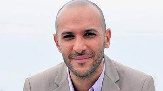 كاتب وسيناريست مصري يؤكد إصابته بكورونا المتحور: أعراضه مؤلمة