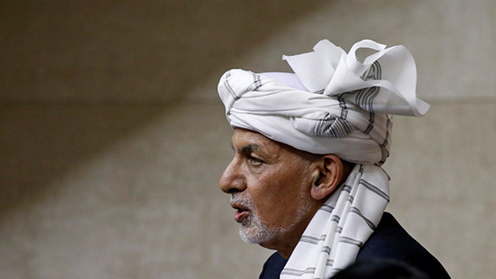 الرئيس الأفغاني يغادر البلاد بعد سيطرة طالبان على العاصمة كابول