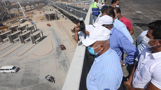 وزير النقل يتابع التقدم في معدلات تنفيذ مشروع التطوير الشامل للطريق الدائري حول القاهرة الكبرى 