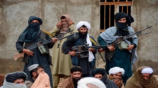 طالبان تفرض ملابس محددة على الافغان وممنوع خروج النساء وجبابة على الفلاحين 