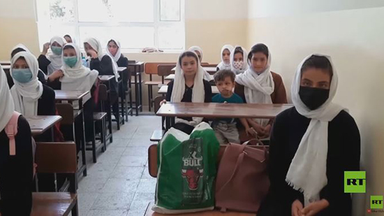 فيديو .. الفتيات في أفغانستان يخشين الذهاب إلى المدرسة  خوفا من 