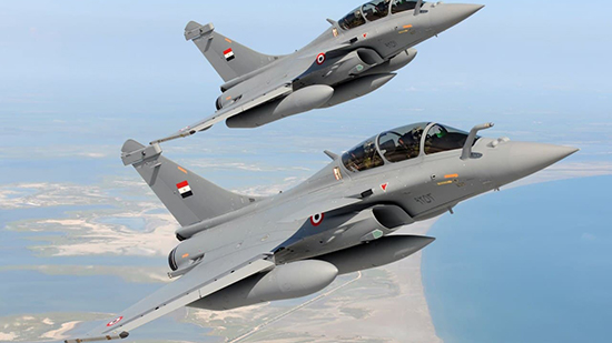 بمشاركة طائرات متعددة المهام.. القوات الجوية المصرية والفرنسية تنفذان تدريباً جوياً (صور)