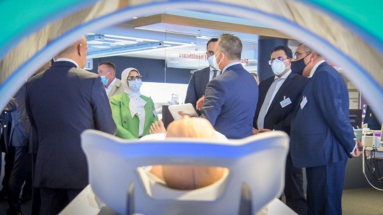 مصر تستورد من ألمانيا سيارات أشعة متنقلة لخدمة القرى و54 جهاز أشعة لمستشفيات التأمين الصحي