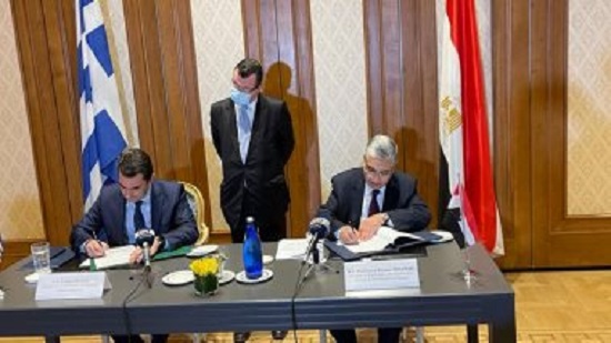  مصر واليونان.. اتفاق ربط كهربائي عبر كابل بحرى