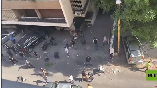  فيديو.. قتلى وجرحى باشتباكات في بيروت