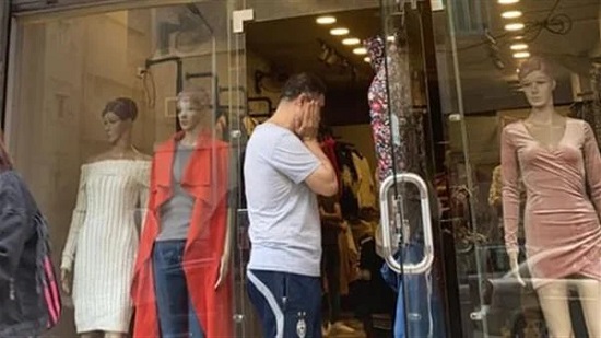 صورة عارية.. القبض على صاحب محل شهير بالهرم صور الفتيات داخل بروفة الملابس | فيديو