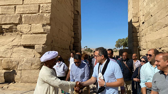 وزير السياحة يتفقد معابد الكرنك والأقصر قبل احتفالية طريق الكباش (صور)