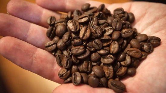 أزمة تضرب سوق القهوة عالمياً.. فلنستعد لسعر باهظ ومذاق سيئ!
