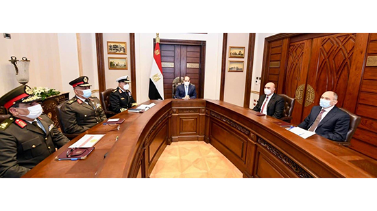 الرئيس السيسي يوجه بربط مشروعات حماية الشواطئ بشبكة الطرق المحيطة بالإسكندرية