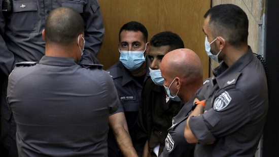 الإعلام الفلسطيني يتحدث عن اعتداء على أسرى عملية جلبوع داخل قاعة المحكمة بالناصرة
