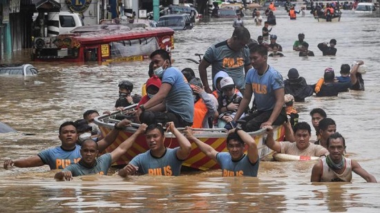  تقرير روسي : اعصار الفلبين الاشرس يقتل اكثر من ٣٧٠ شخص 