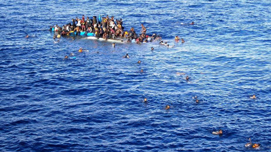 غرق ١٥٠٠ مهاجر 