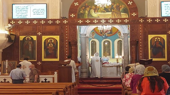 كنيسة العذراء بشبرا الخيمة تحتفل ببداية العام الجديد 