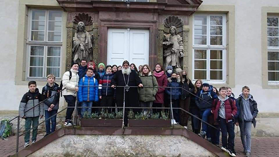 طلاب المدرسة الالمانية ينفذون زيارة للدير القبطي بهوكستر 