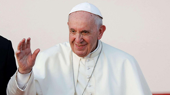 البابا فرنسيس يشيد بأسر تتبني أطفالا بدون عائلة