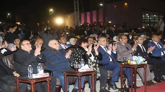 وزيرة الثقافة تشهد ثانى فعاليات مهرجان ابيدوس الأول للموسيقى والغناء : المهرجان تظاهرة إبداعية جديدة بالصعيد 