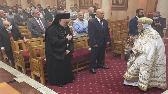 نيابة عن الرئيس السيسى السفير المصرى بسيدنى يقدم التهنئة بعيد القيامة لأقباط أستراليا