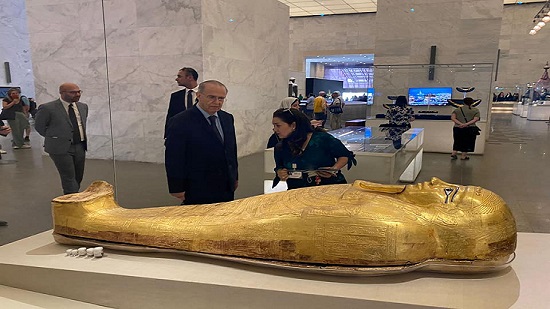 وزير خارجية قبرص يزور متحف الحضارة المصرية بالفسطاط