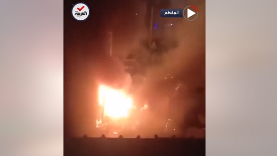 فيديو .. اندلاع حريق هائل بمبنى سكني في المقطم .. سيدة : حد ينجدنا 