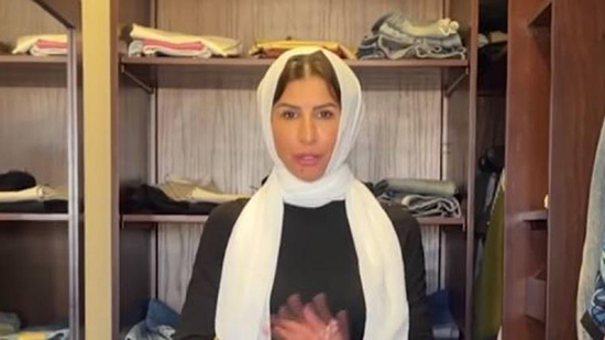 أمينة شلباية: «المحجبات بيلبسوا حاجات ومايوهات متنفعش مع الطرحة» «فيديو»