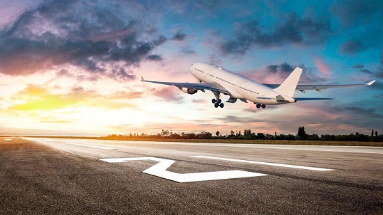 مصر تستعد لإطلاق أول شركة طيران منخفض التكاليف