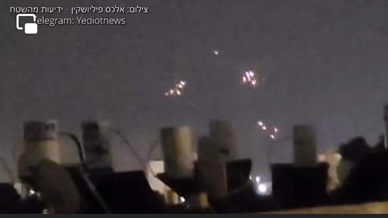 إسرائيل: ١١ صاروخا عبثيا اطلقته حركة الجهاد الإسلامي تجاه تل أبيب وسقطوا على أهالي قطاع غزة.. كل ما تفعله هذا خدمة لإيران