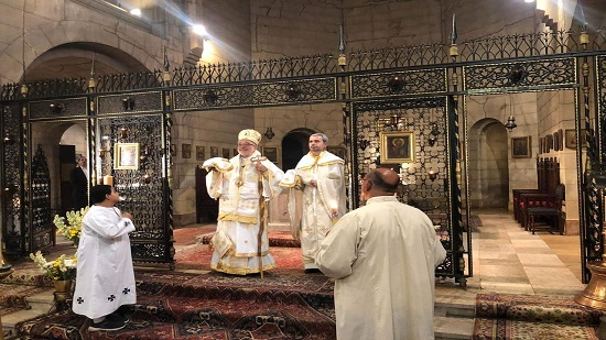  بطريرك الروم الكاثوليك بمصر يزور كنيسة سيدة السلام بجاردن سيتي