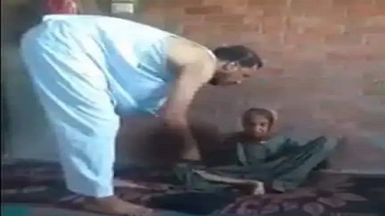  القبض علي صاحب فيديو تعذيب والدته في الشرقية 