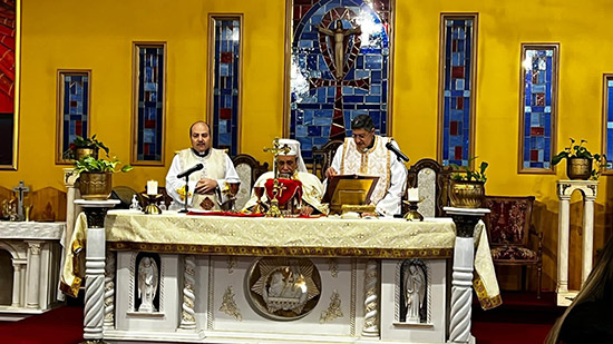 الزائر الرسولي بأمريكا وكندا يترأس القداس الإلهي باللغة العربية بكنيسة مونتريال