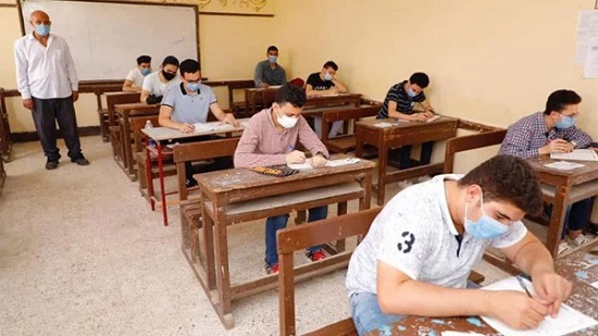 «التعليم»: عقد امتحانات «أولى وتانية ثانوي» على «سيستم» دون إنترنت لتفادي الأعطال