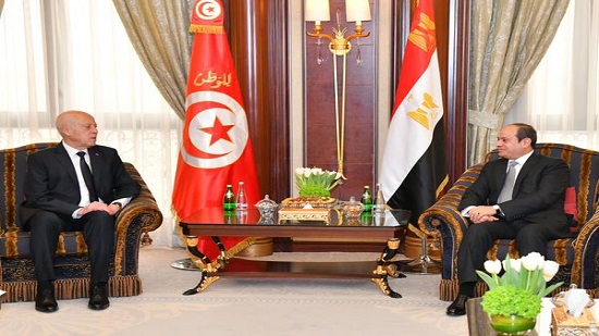 الرئيس السيسي يلتقي بالرئيس التونسي بالعاصمة الرياض