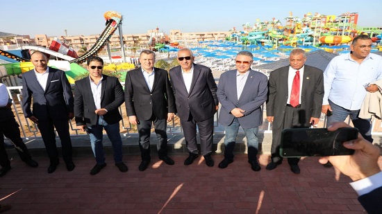  وزير السياحة والآثار ومحافظ البحر الأحمر يفتتحان أكبر مدينة ألعاب مائية ترفيهية بمصر والشرق الأوسط بمدينة الغردقة 