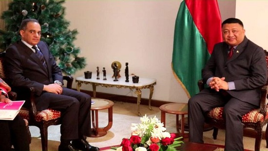  سفير جمهورية مصر العربية في مدغشقر يلتقي مع رئيس مجلس الشيوخ الملجاشي 