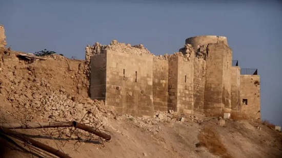 مديرية الآثار تعلن تضرر قلعة حلب التاريخية جراء الزلزال المدمر