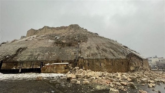 عمرها أكثر من 2000 عام.. زلزال تركيا يتسبب في انهيار جزء من قلعة غازي عنتاب 