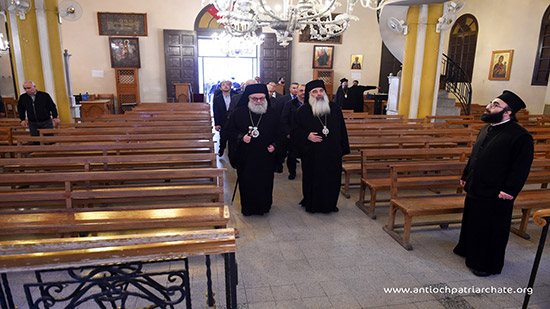 البطريرك يوحنا يتفقد كاتدرائية القديس جاورجيوس والأبنية المدمرة في اللاذقية ويؤكد: 