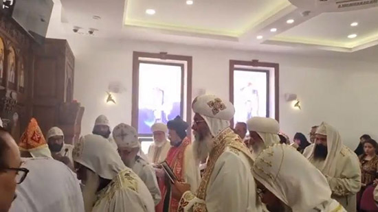 بالفيديو.. الأنبا أنطونيوس يترأس قداس تدشين كنيسة البابا كيرلس والقديسين من بيت لحم