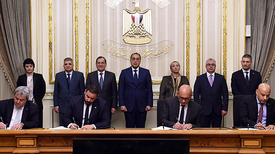 توقيع اتفاقية بين قناة السويس ومجموعة 