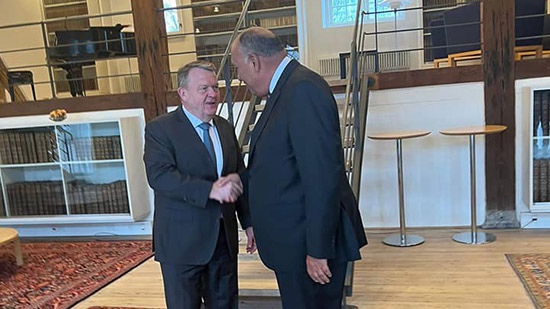 وزير الخارجية يلتقي بنظيره الدنماركي في كوبنهاجن