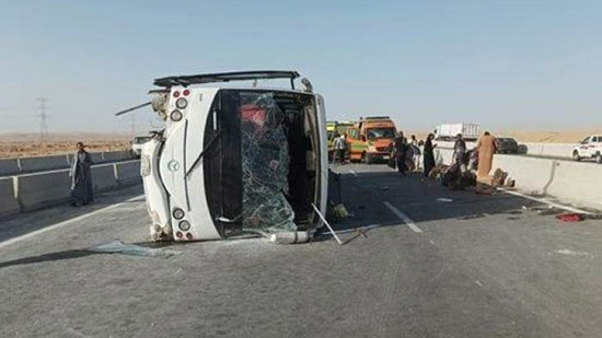إصابة 38 سوداني في حادث مروري ببني سويف والمحافظ يتفقد حالة المصابين