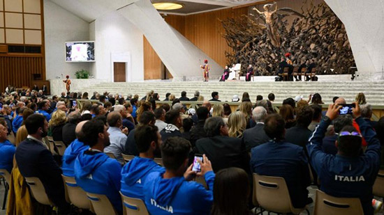 البابا فرنسيس يستقبل المشاركين في المنتدى الدولي السادس لكرة المضرب والبادل
