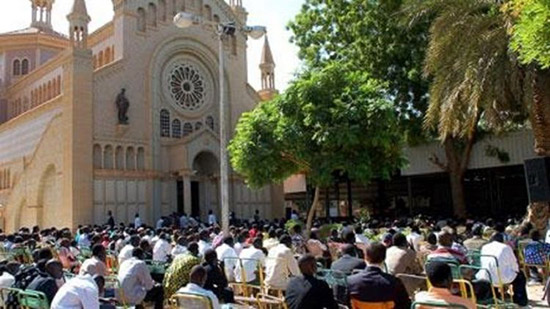 أصابة مسيحيون بعد اطلاق نيران على كنيسة مارجرجس القبطية بام درمان بالسودان