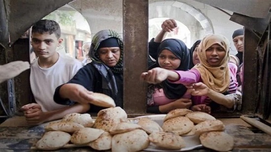 الحكومة: 150 رغيف خبز شهريا للمواطن.. سعر الواحد 5 قروش والدولة تتحمل 90 قرشًا