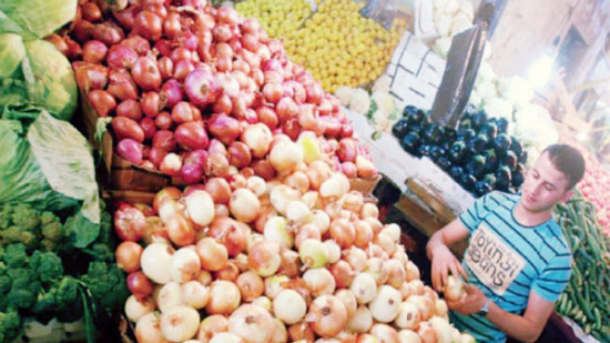 ارتفاع الكوسة.. أسعار الخضروات والفاكهة في سوق العبور اليوم السبت